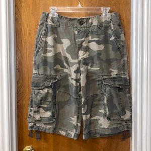 Men’s camo cargo shorts